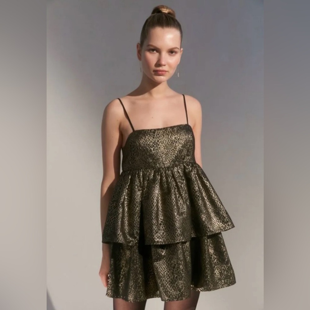 Urban Outfitters Karma Jacquard Tiered Ruffle Mini Dress‎ Small Gold Metallic UO